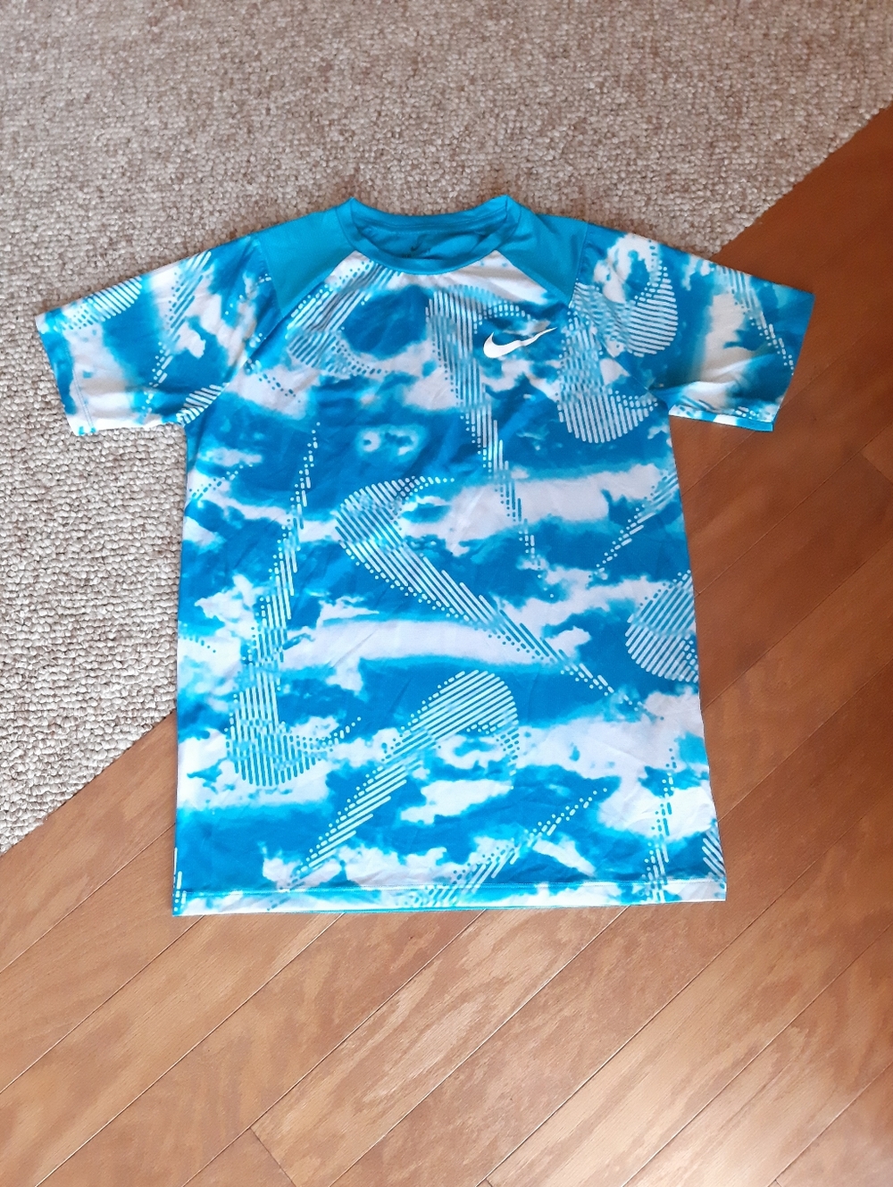 Nike Dri Fit Athletic Shirt size Youth XL
